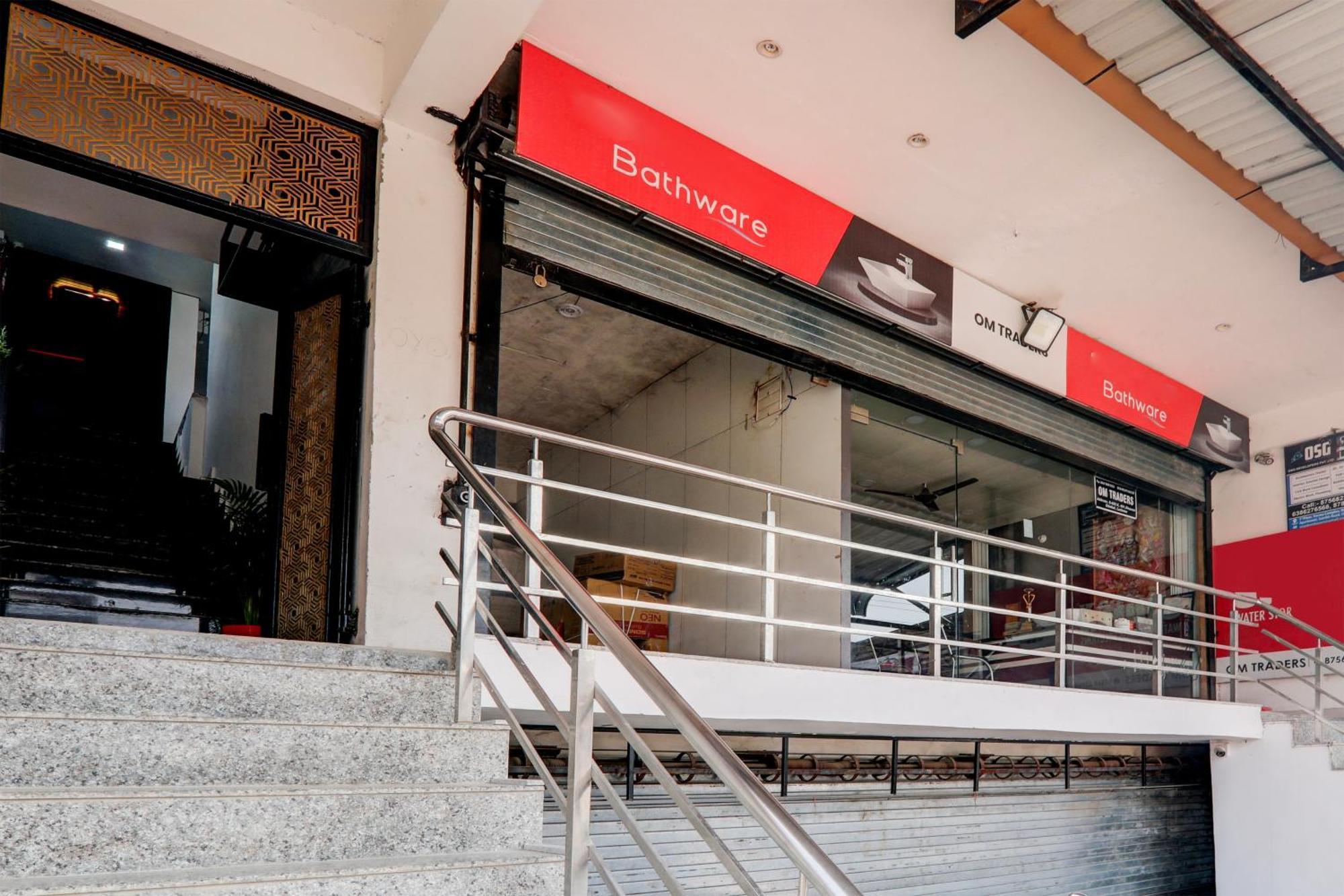 Super Hotel O Flagship Hotel Mk Palace Лакнау Екстериор снимка